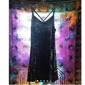 Teal crushed velvet strappy dress in size large.